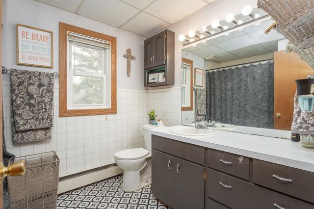 1807 N Mckay Avenue NE, Alexandria, MN 56308