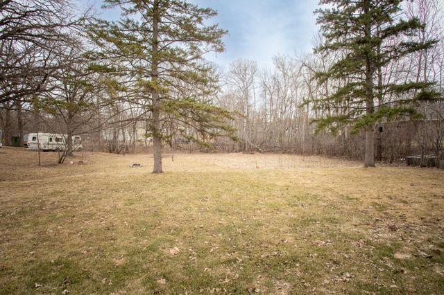 1807 N Mckay Avenue NE, Alexandria, MN 56308