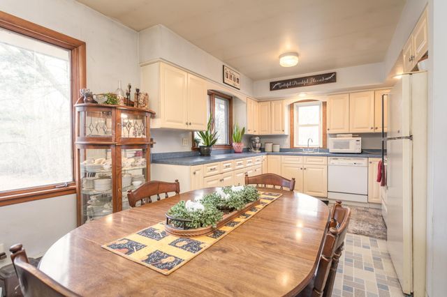 1807 N Mckay Avenue NE, Alexandria, MN 56308