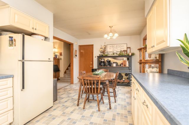 1807 N Mckay Avenue NE, Alexandria, MN 56308