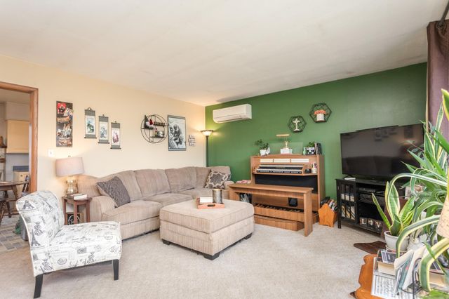 1807 N Mckay Avenue NE, Alexandria, MN 56308