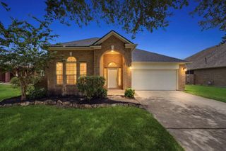 4207 Canterbury Park Lane, Pearland, TX 77584