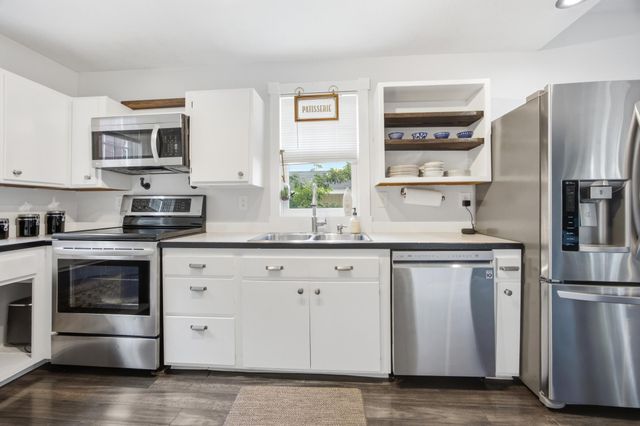 724 11th Avenue N, Fargo, ND 58102