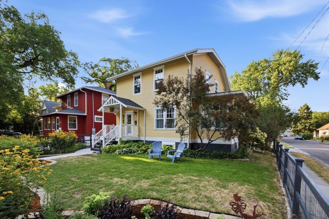 724 11th Avenue N, Fargo, ND 58102