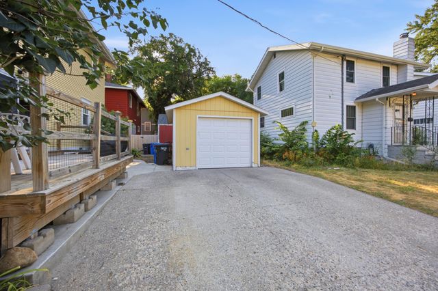 724 11th Avenue N, Fargo, ND 58102