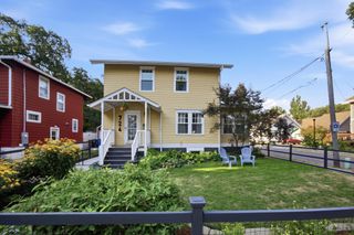 724 11th Avenue N, Fargo, ND 58102