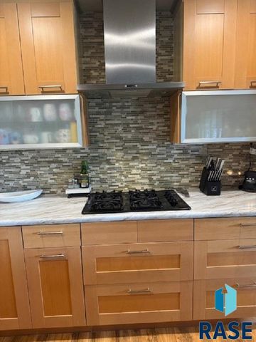 1501 Sawgrass Ave Avenue, Mitchell, SD 57301