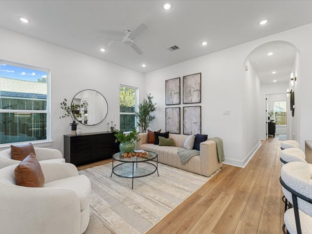 8322 Williamsdell Street, Houston, TX 77088