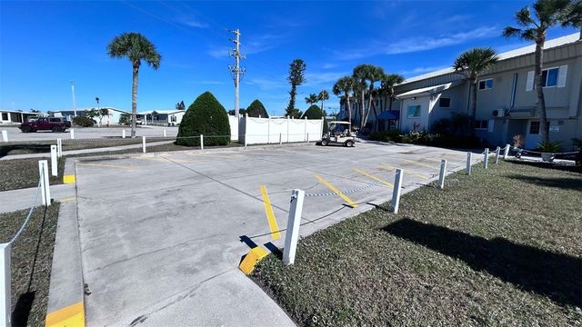 520 IMPERIAL DRIVE, North Port, FL 34287