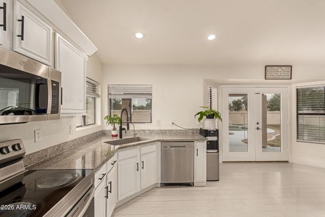 12465 N 67TH Drive, Peoria, AZ 85381