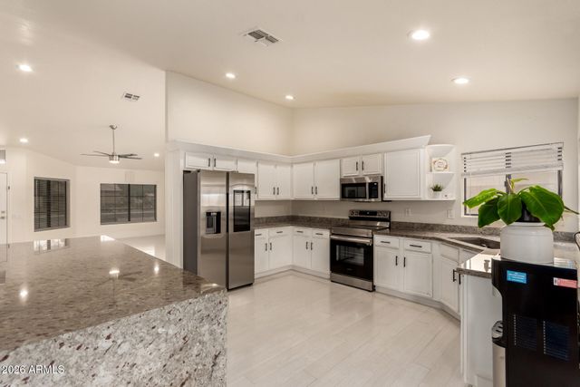 12465 N 67TH Drive, Peoria, AZ 85381