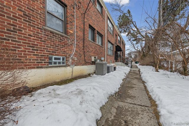 25777 Woodward Avenue 204, Royal Oak, MI 48067