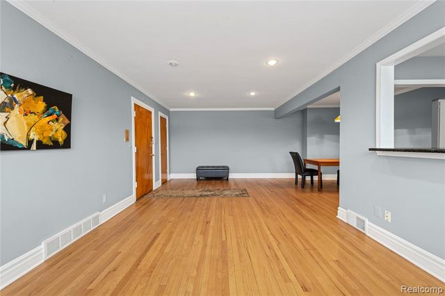 25777 Woodward Avenue 204, Royal Oak, MI 48067