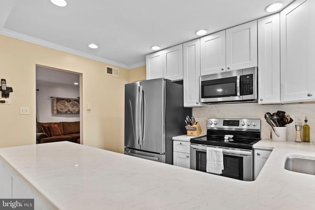 5220 DEERFIELD AVE, Mechanicsburg, PA 17050