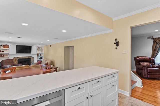 5220 DEERFIELD AVE, Mechanicsburg, PA 17050