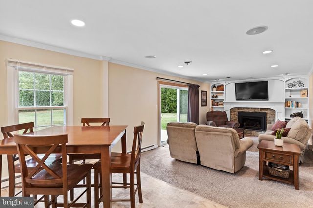 5220 DEERFIELD AVE, Mechanicsburg, PA 17050
