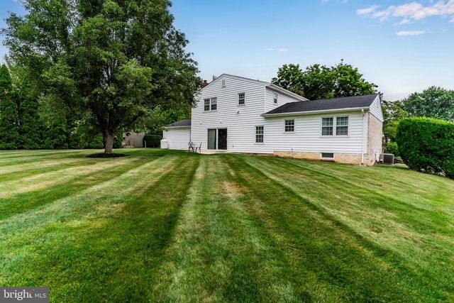 5220 DEERFIELD AVE, Mechanicsburg, PA 17050