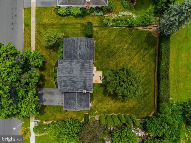 5220 DEERFIELD AVE, Mechanicsburg, PA 17050