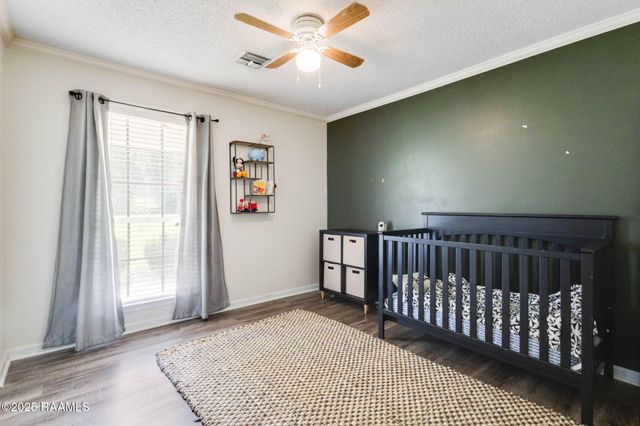 218 S Larriviere Road, Youngsville, LA 70592
