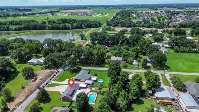 218 S Larriviere Road, Youngsville, LA 70592
