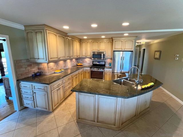 1282 Olive Ave, Fallbrook, CA 92028