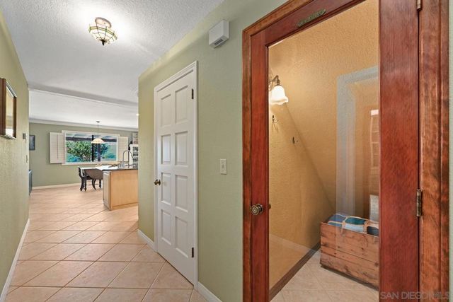 1282 Olive Ave, Fallbrook, CA 92028