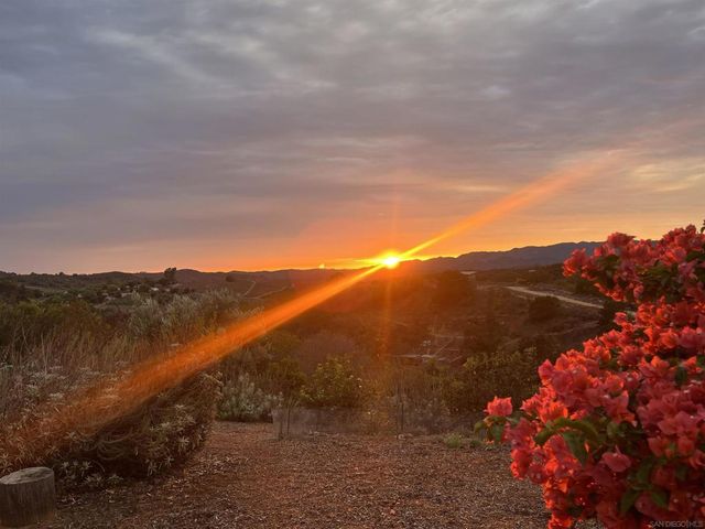 1282 Olive Ave, Fallbrook, CA 92028