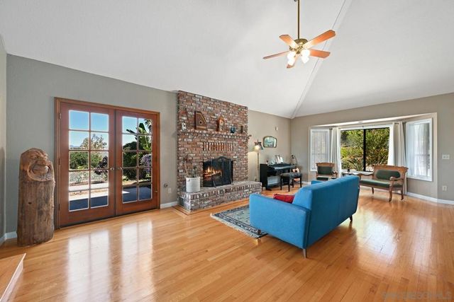 1282 Olive Ave, Fallbrook, CA 92028