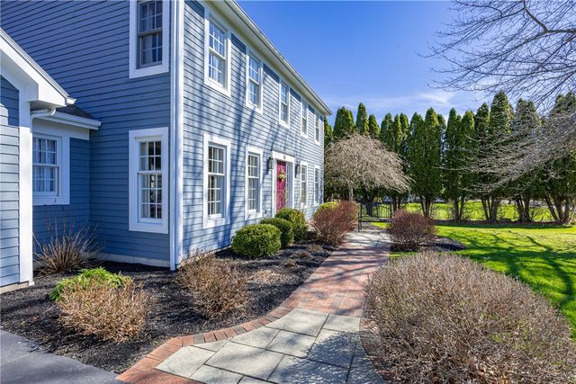 3 Stonefield Place, Mendon, NY 14472