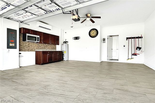 11905 Hickory Estate CIR, Fort Myers, FL 33913