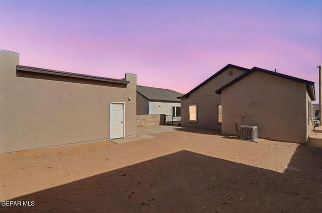 13147 Emerald Hills Avenue, Horizon City, TX 79928