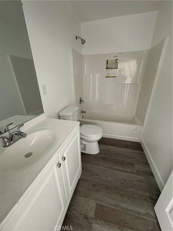 Image 12 of property listing at 240 W N, Colton, CA 92324