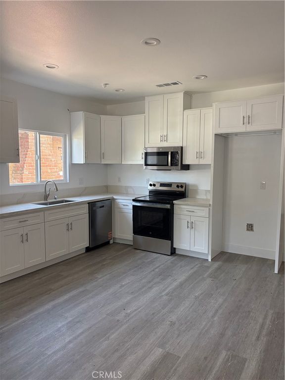 Image 2 of property listing at 240 W N, Colton, CA 92324