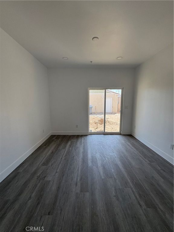 Image 5 of property listing at 240 W N, Colton, CA 92324