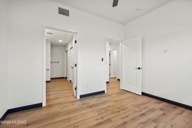 3820 E Fort Lowell Road, Tucson, AZ 85716