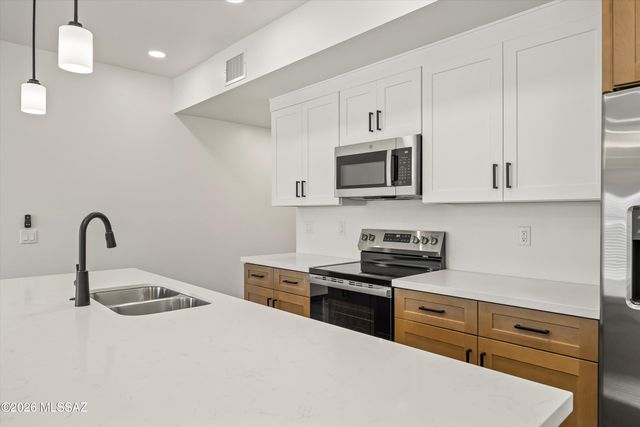 3820 E Fort Lowell Road, Tucson, AZ 85716