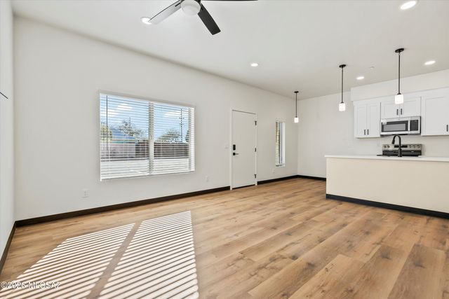 3820 E Fort Lowell Road, Tucson, AZ 85716