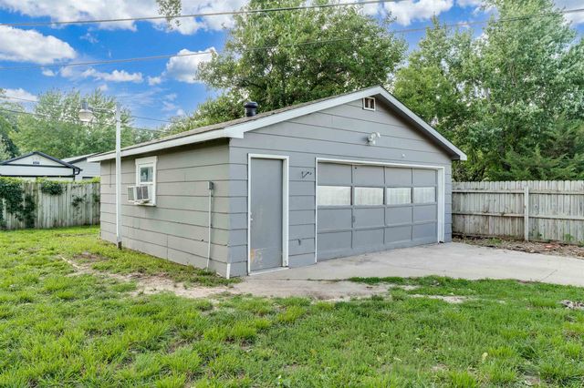 1807 N Kessler, Wichita, KS 67203