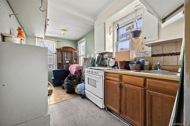 3050 Brighton 7th Street, Brooklyn, NY 11235