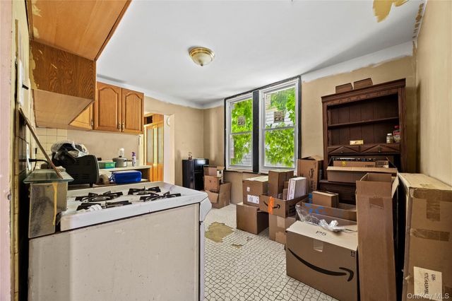 3050 Brighton 7th Street, Brooklyn, NY 11235