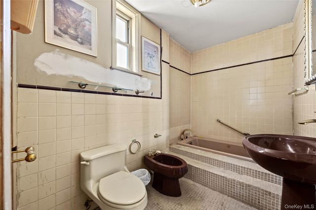 3050 Brighton 7th Street, Brooklyn, NY 11235