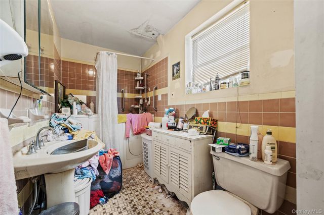 3050 Brighton 7th Street, Brooklyn, NY 11235