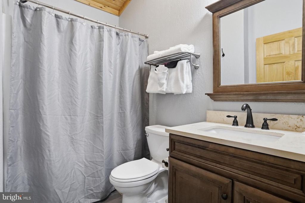 Image 12 of property listing at 38 LAKESIDE VILLAGE LANE, Mc Henry, MD 21541