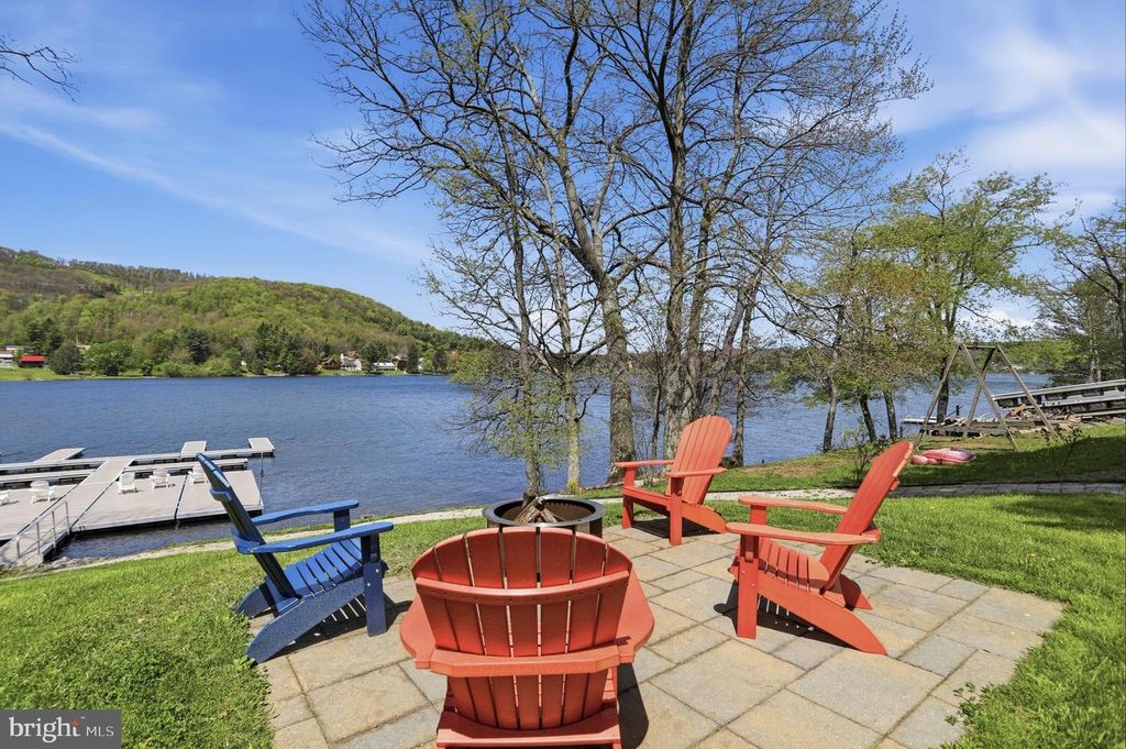 Image 15 of property listing at 38 LAKESIDE VILLAGE LANE, Mc Henry, MD 21541
