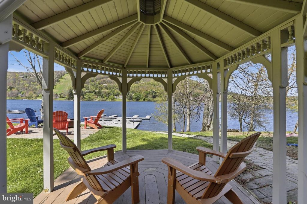 Image 6 of property listing at 38 LAKESIDE VILLAGE LANE, Mc Henry, MD 21541