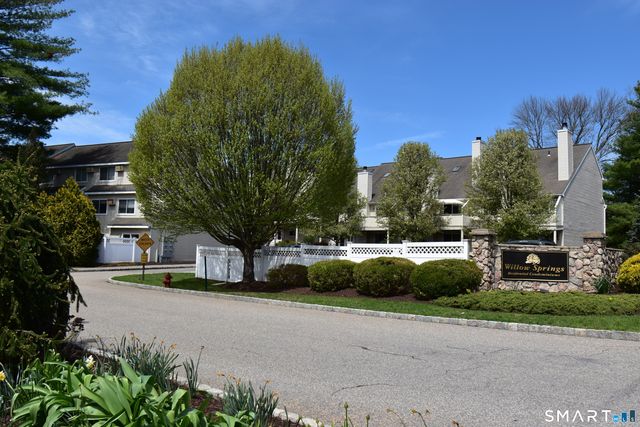 124 Willow Springs 124, New Milford, CT 06776