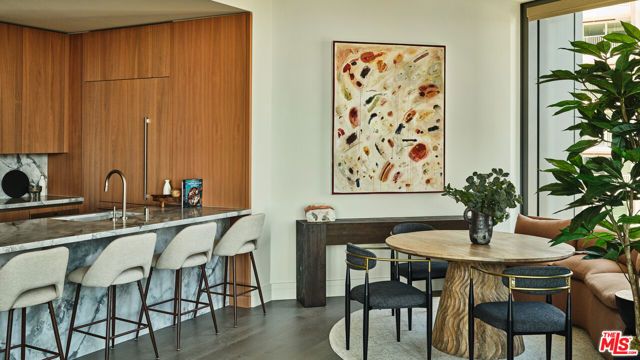 211 W Elm Court 5D, Los Angeles, CA 90067