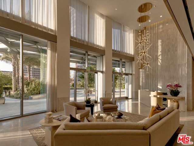 211 W Elm Court 5D, Los Angeles, CA 90067