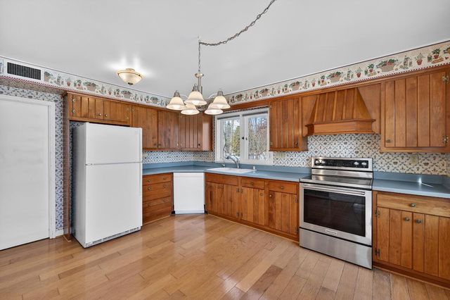 12430 N Lake Shore DRIVE, Mequon, WI 53092