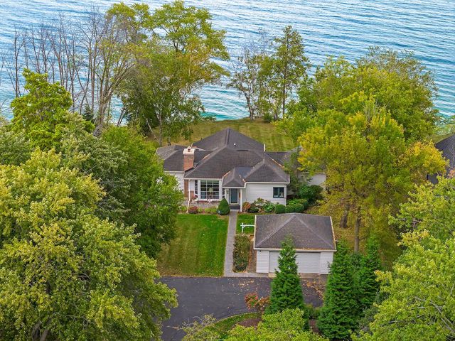 12430 N Lake Shore DRIVE, Mequon, WI 53092